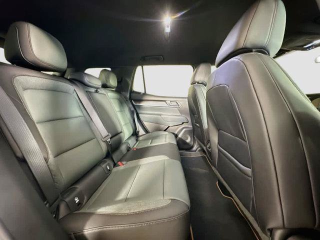 Used 2026 GMC Terrain AT4 AWD/4WD image 3