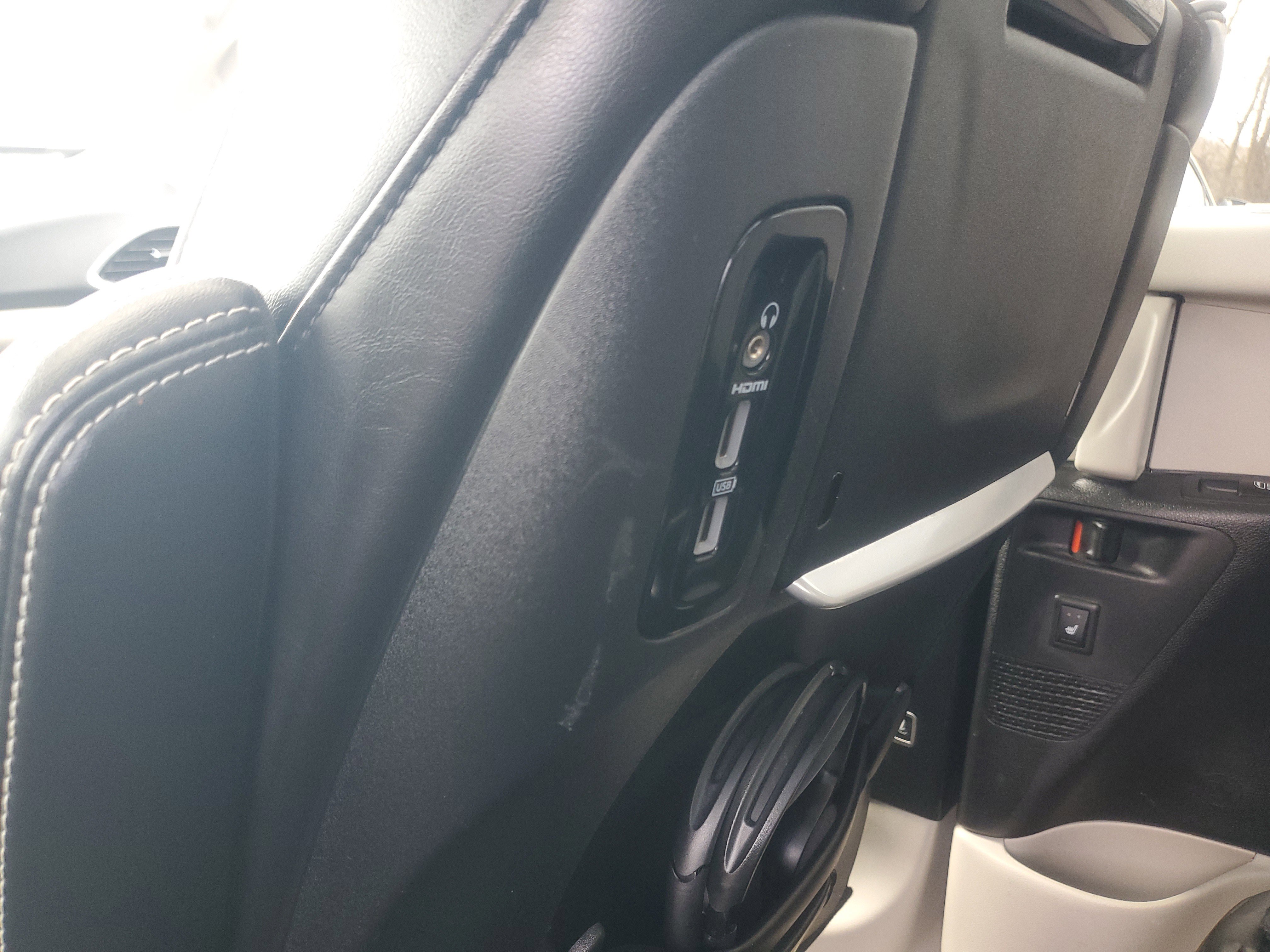 Used 2021 Chrysler Pacifica Limited w/ Uconnect Theater Family Group AWD/4WD image 27