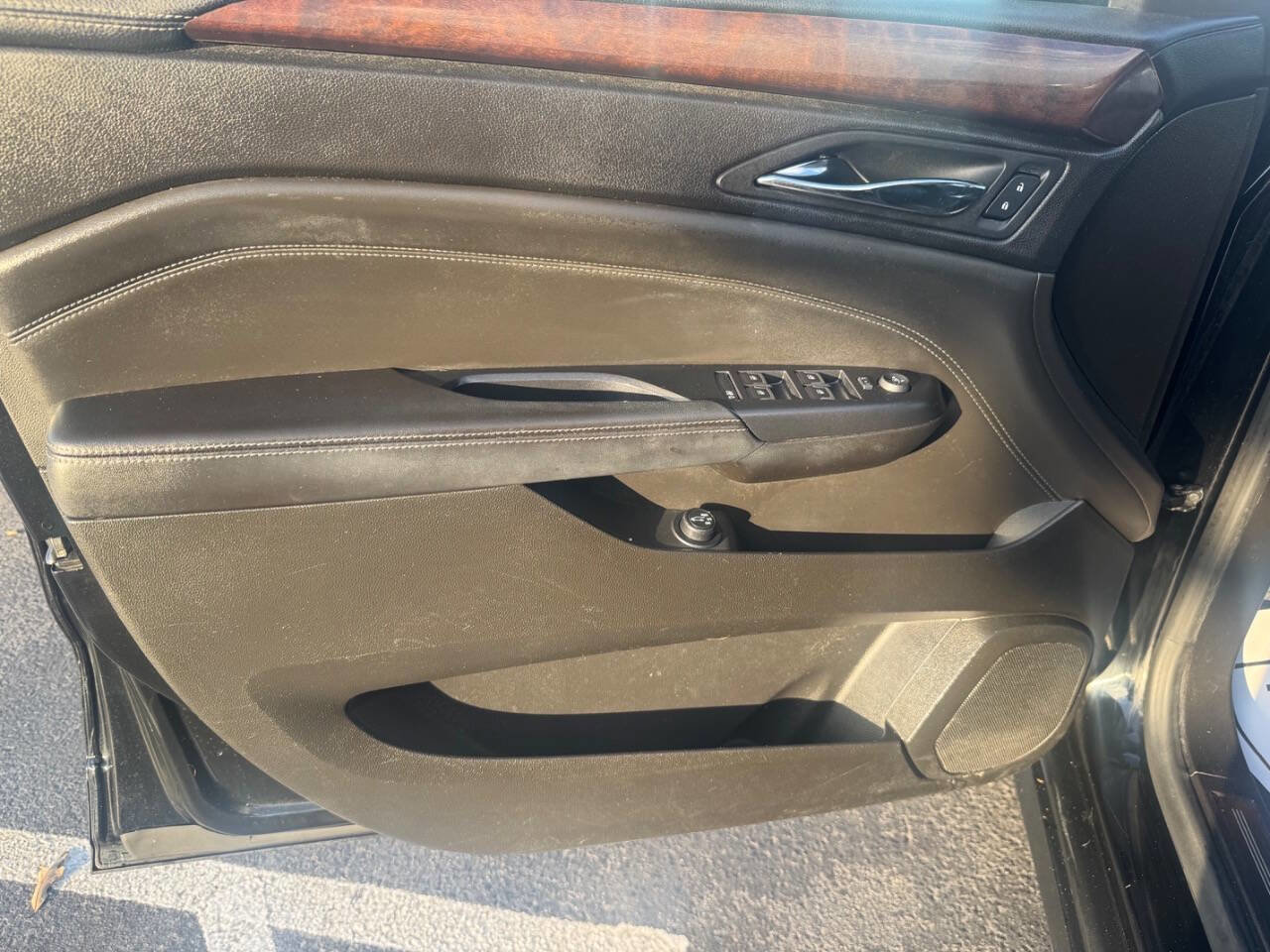 Used 2014 Cadillac SRX Luxury w/ Driver Awareness Package image 13