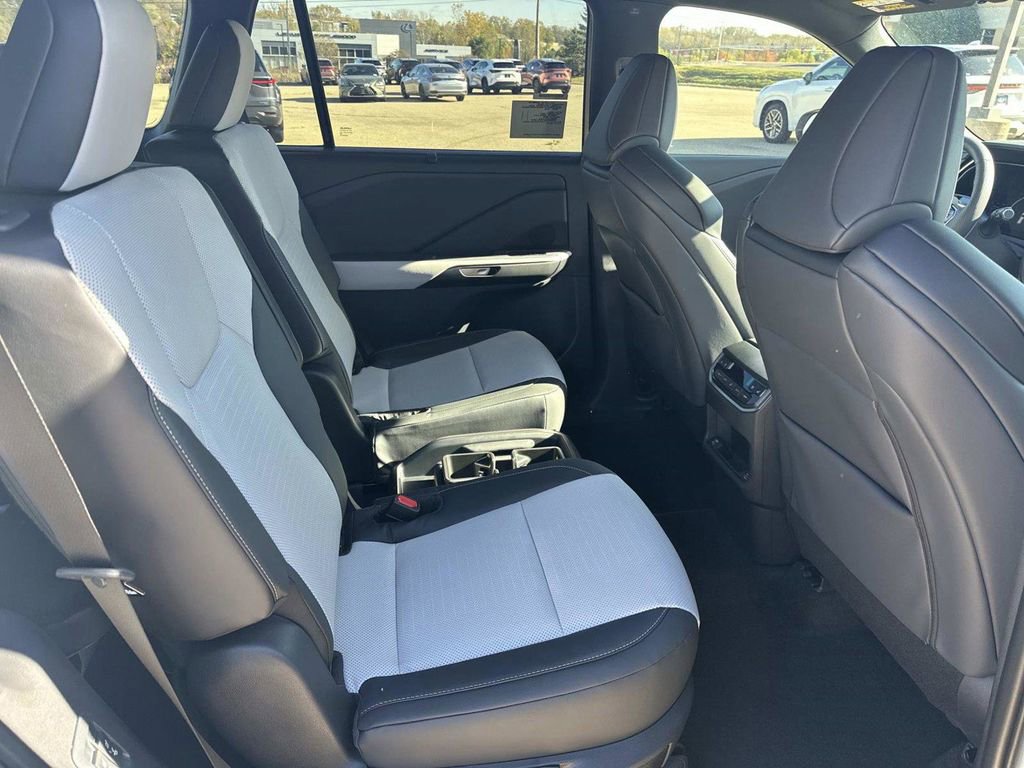 New 2026 Lexus TX 500h AWD image 13