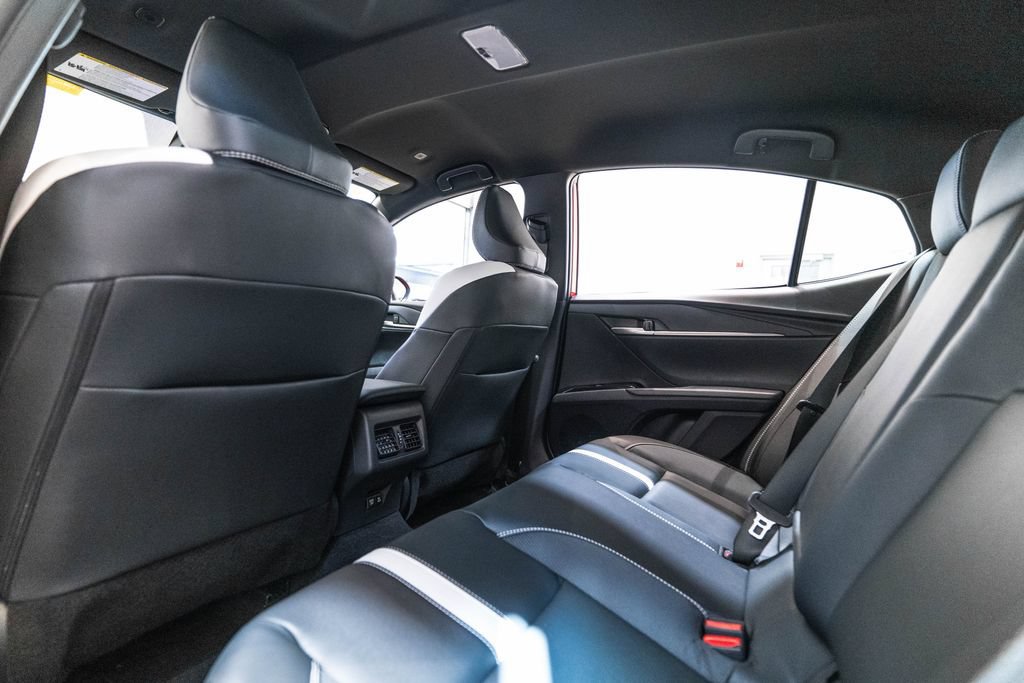Used 2026 Toyota Camry SE w/ Convenience Package FWD image 14