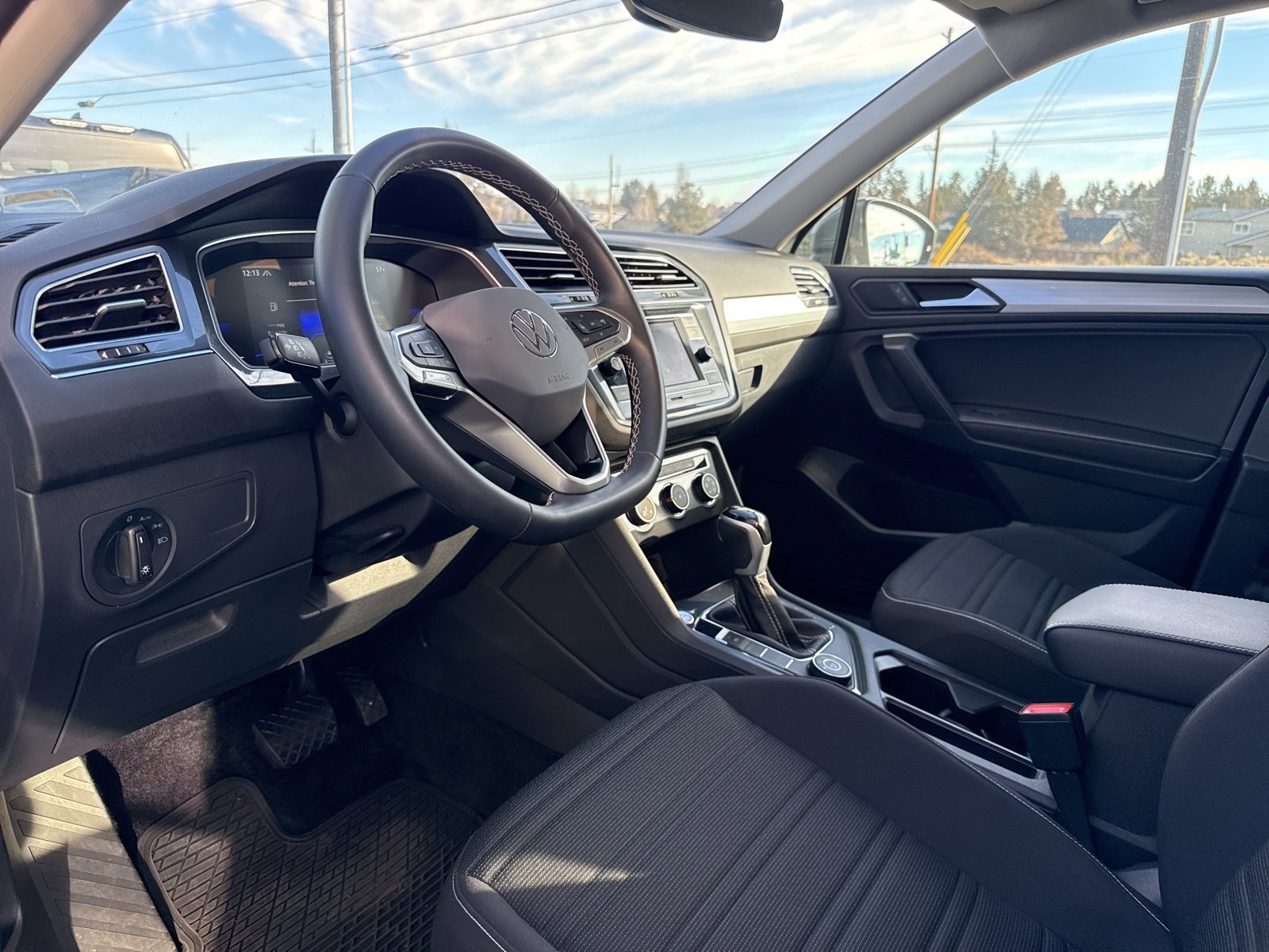 Used 2024 Volkswagen Tiguan S image 5