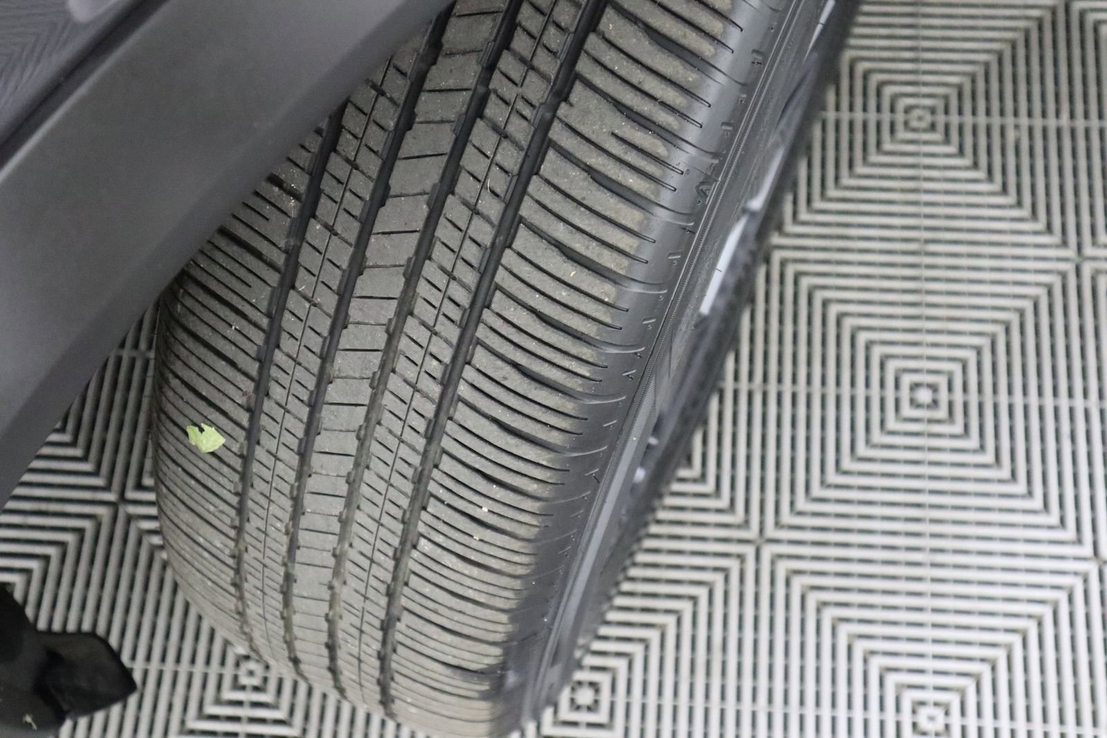 Used 2025 Nissan Rogue SV image 38