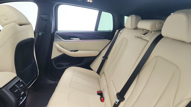 Used 2025 BMW X4 xDrive30i AWD/4WD image 46
