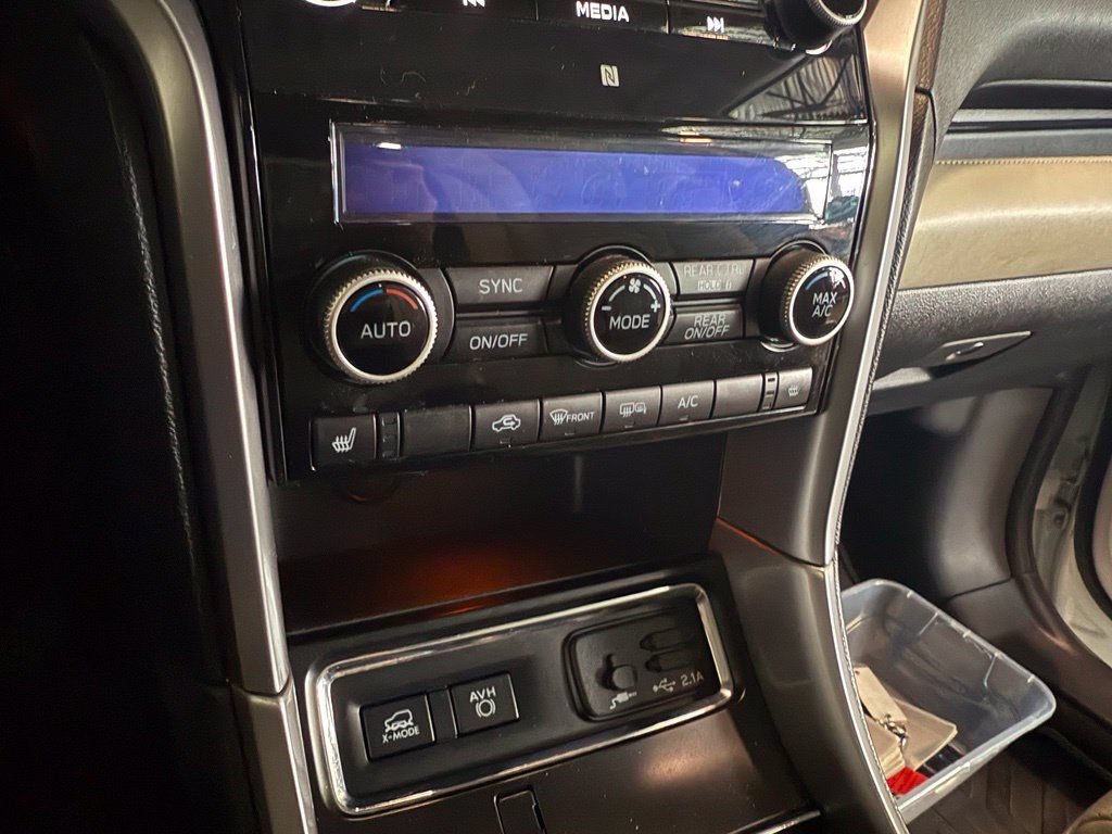 Used 2022 Subaru Ascent Limited w/ Technology Package AWD/4WD image 13