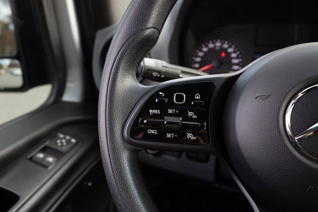 Used 2021 Mercedes-Benz Sprinter 2500 image 25