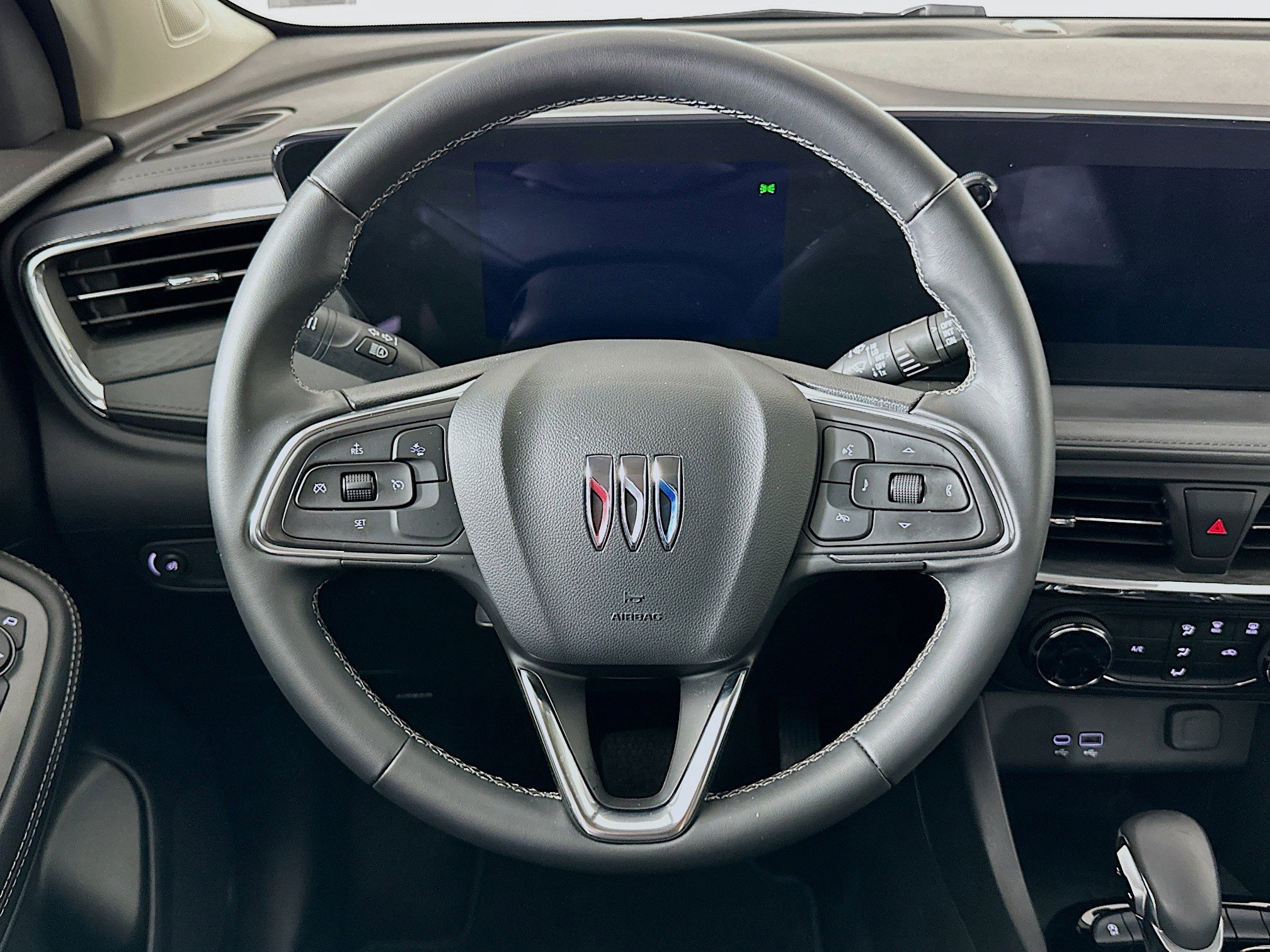 Used 2025 Buick Encore GX Preferred FWD image 18