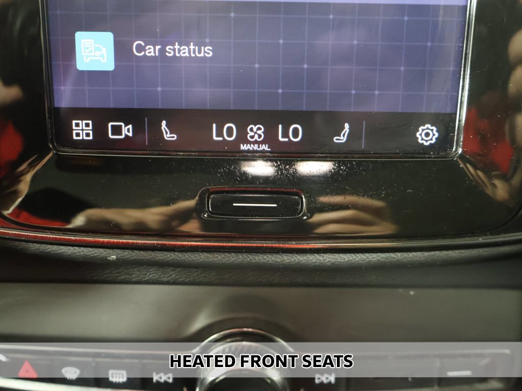 Used 2023 Volvo C40 Recharge Core AWD/4WD image 7