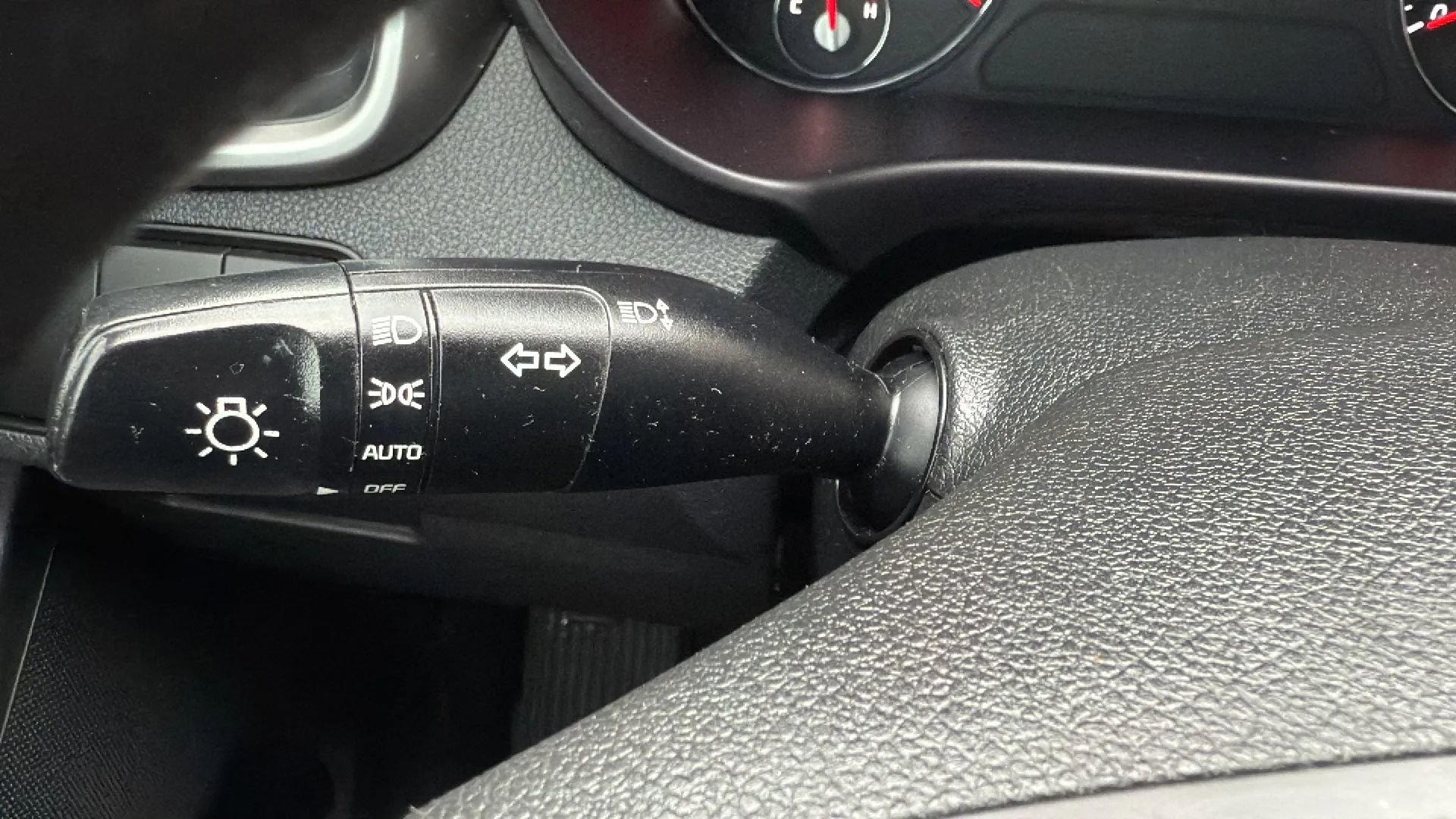 Used 2017 Kia Sorento LX image 14