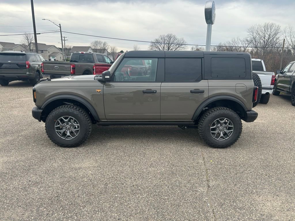 New 2025 Ford Bronco Badlands image 4