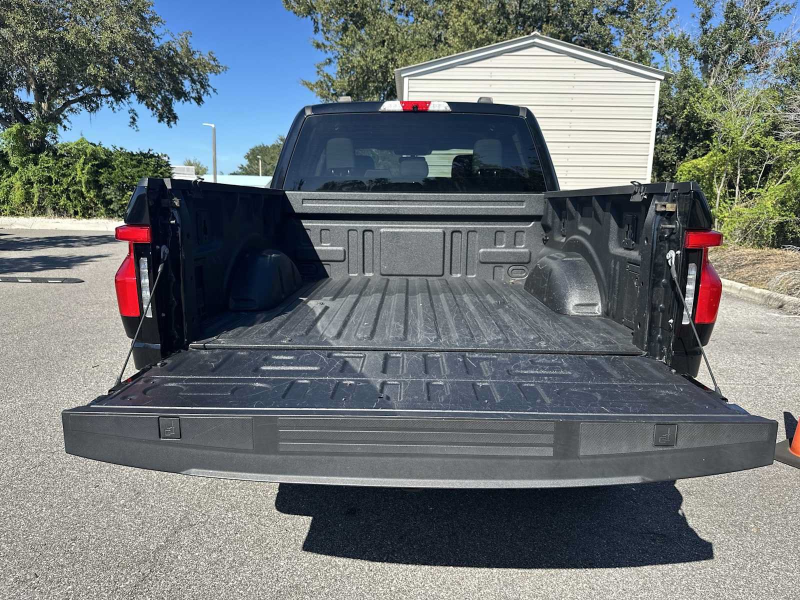 Used 2024 Ford F150 Lightning XLT AWD/4WD image 25