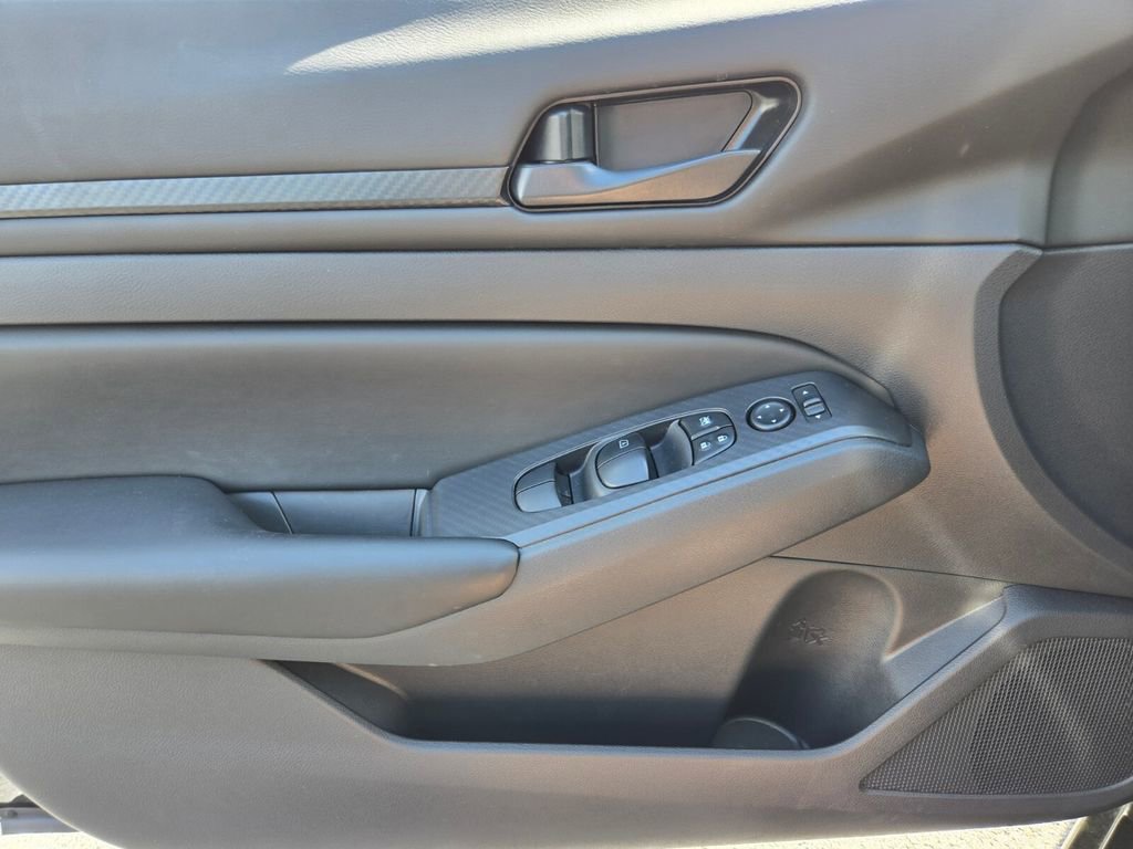 Certified 2025 Nissan Altima 2.5 S FWD image 28