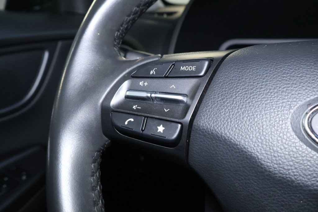 Used 2023 Hyundai Kona Limited AWD/4WD image 22