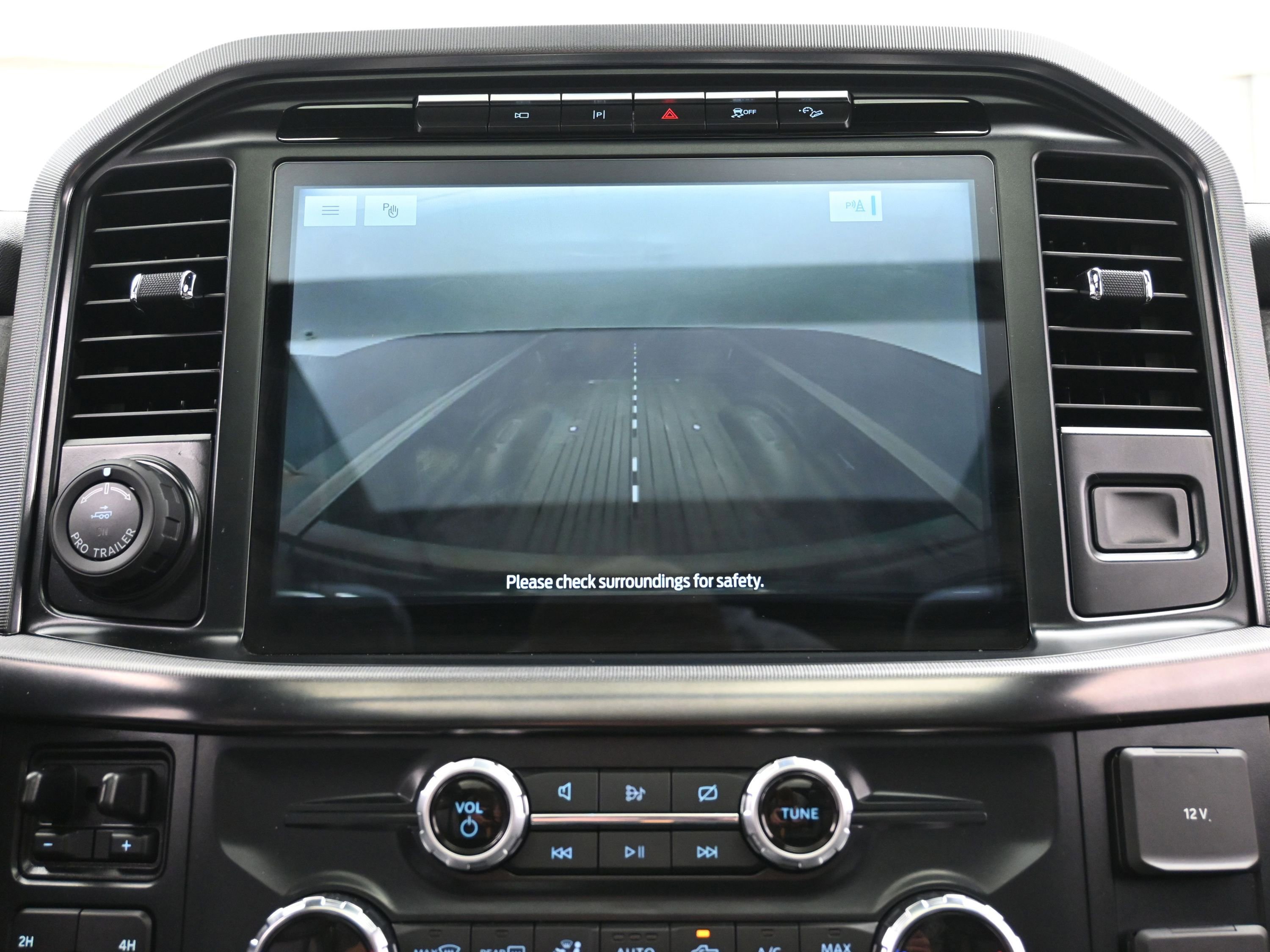 Used 2022 Ford F150 Platinum w/ Equipment Group 701A High AWD/4WD image 32