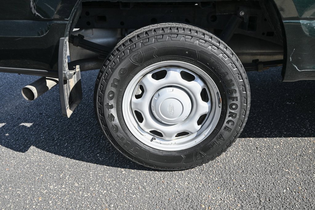 Used 2016 Ford F150 XL w/ Heavy-Duty Payload Package image 14