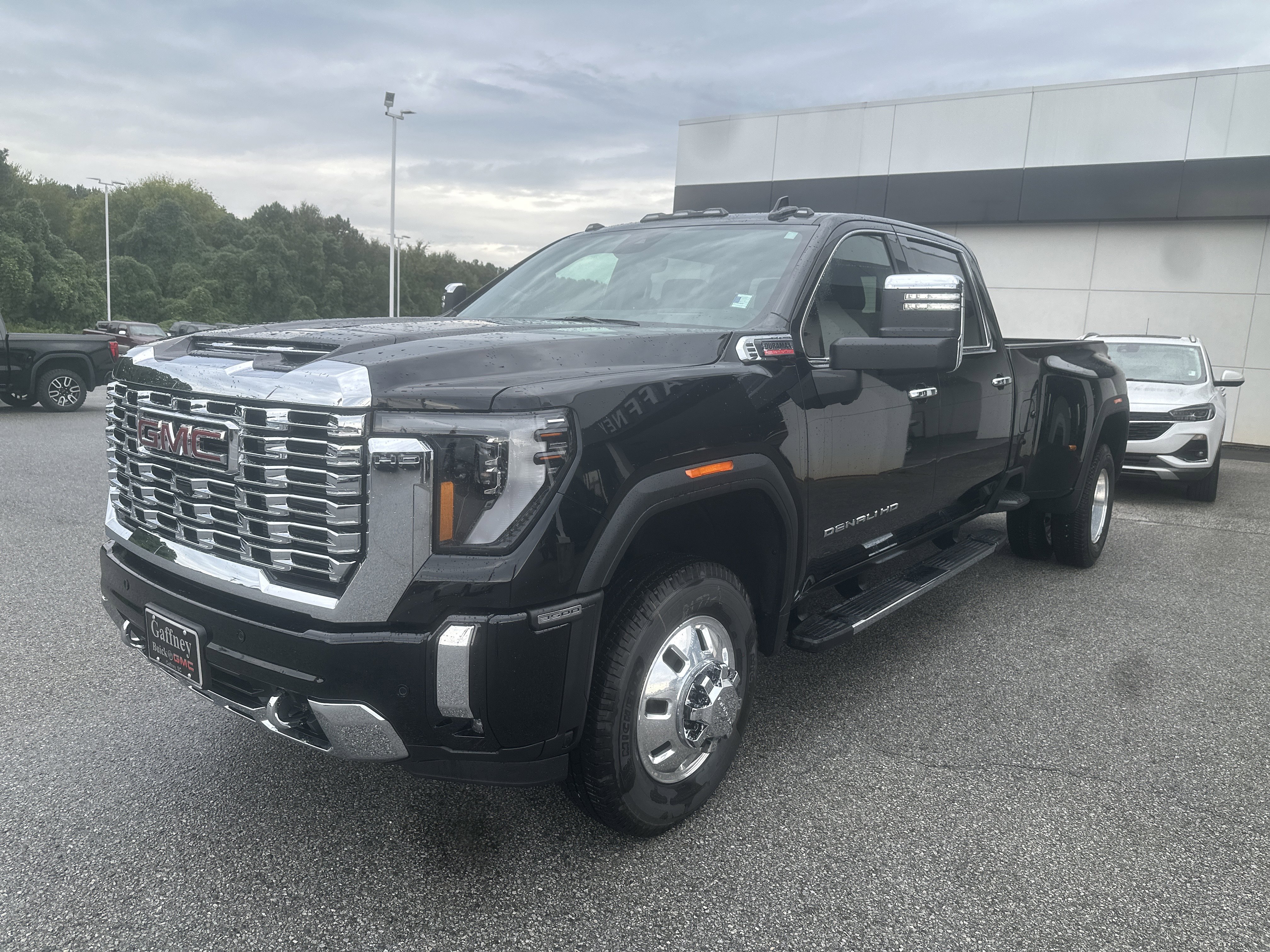 New 2026 GMC Sierra 3500 Denali w/ Denali Reserve Package image 1