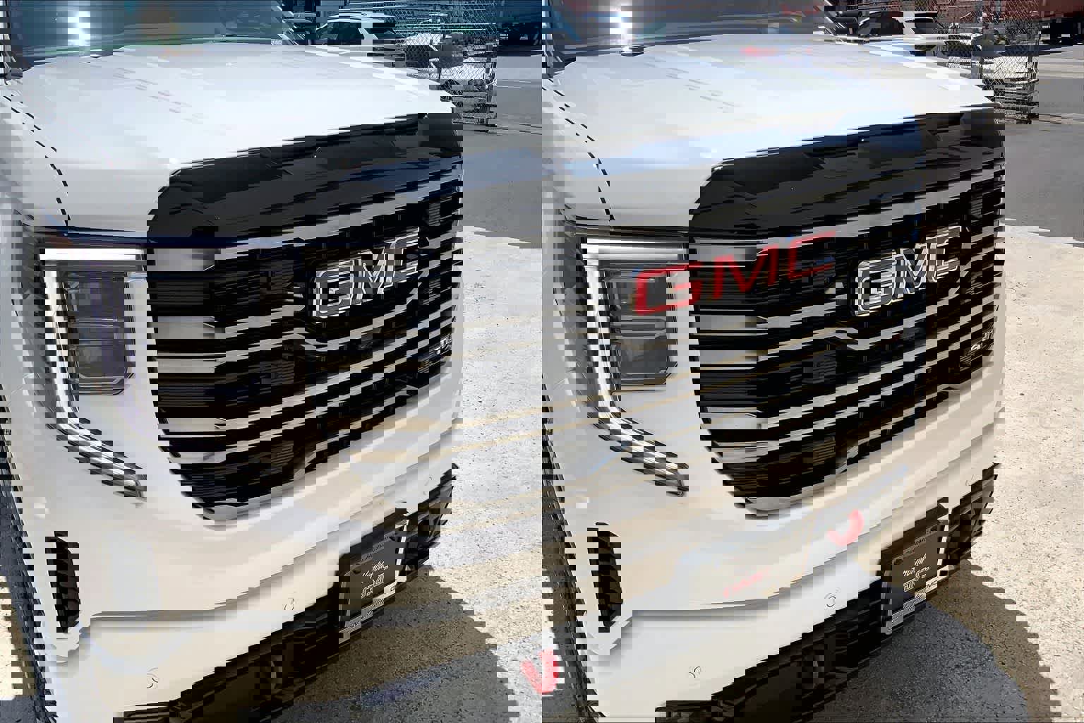 Used 2025 GMC Sierra 1500 AT4 w/ AT4 Premium Package AWD/4WD image 34