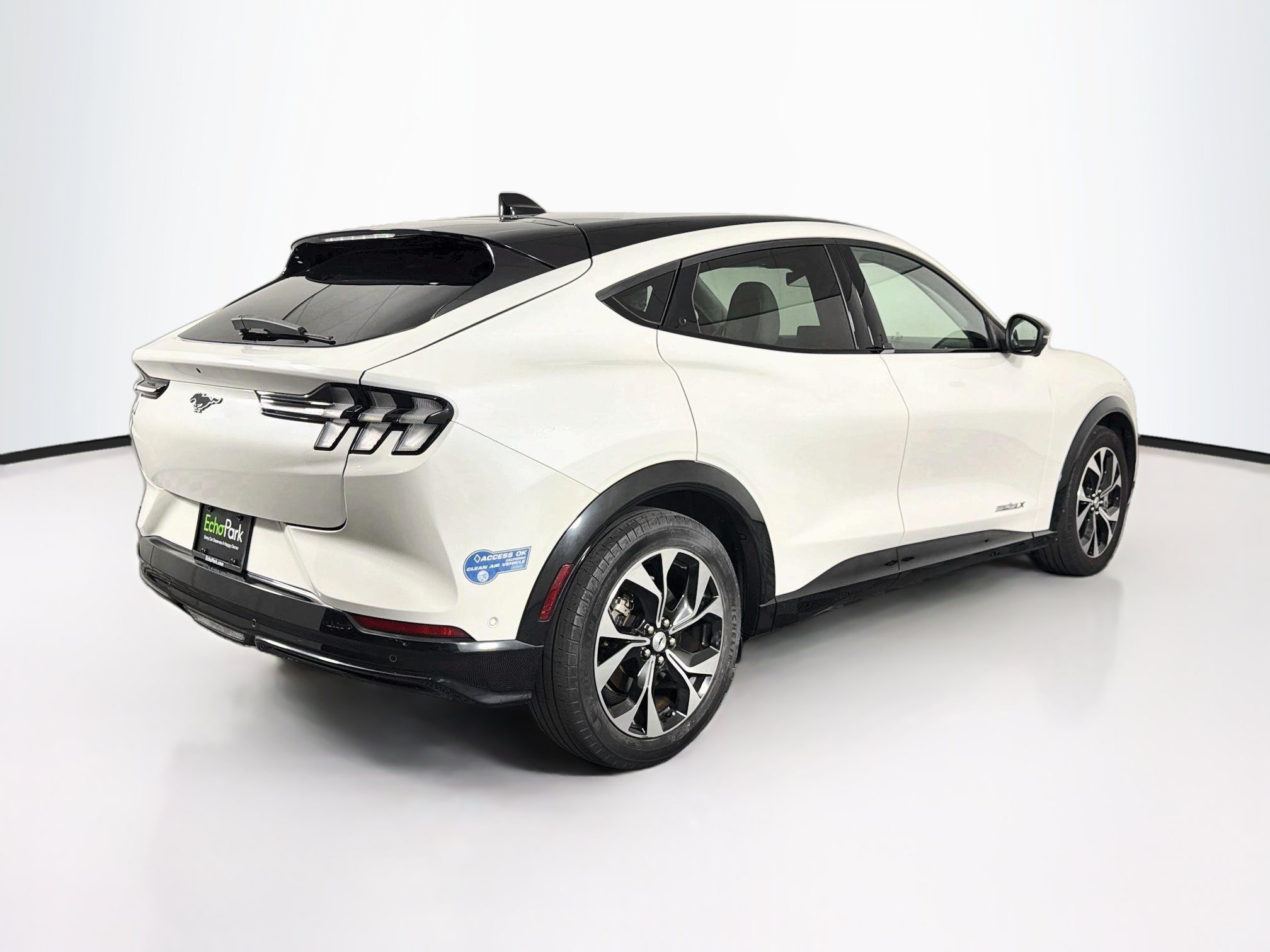 Used 2021 Ford Mustang Mach-E Premium RWD image 9