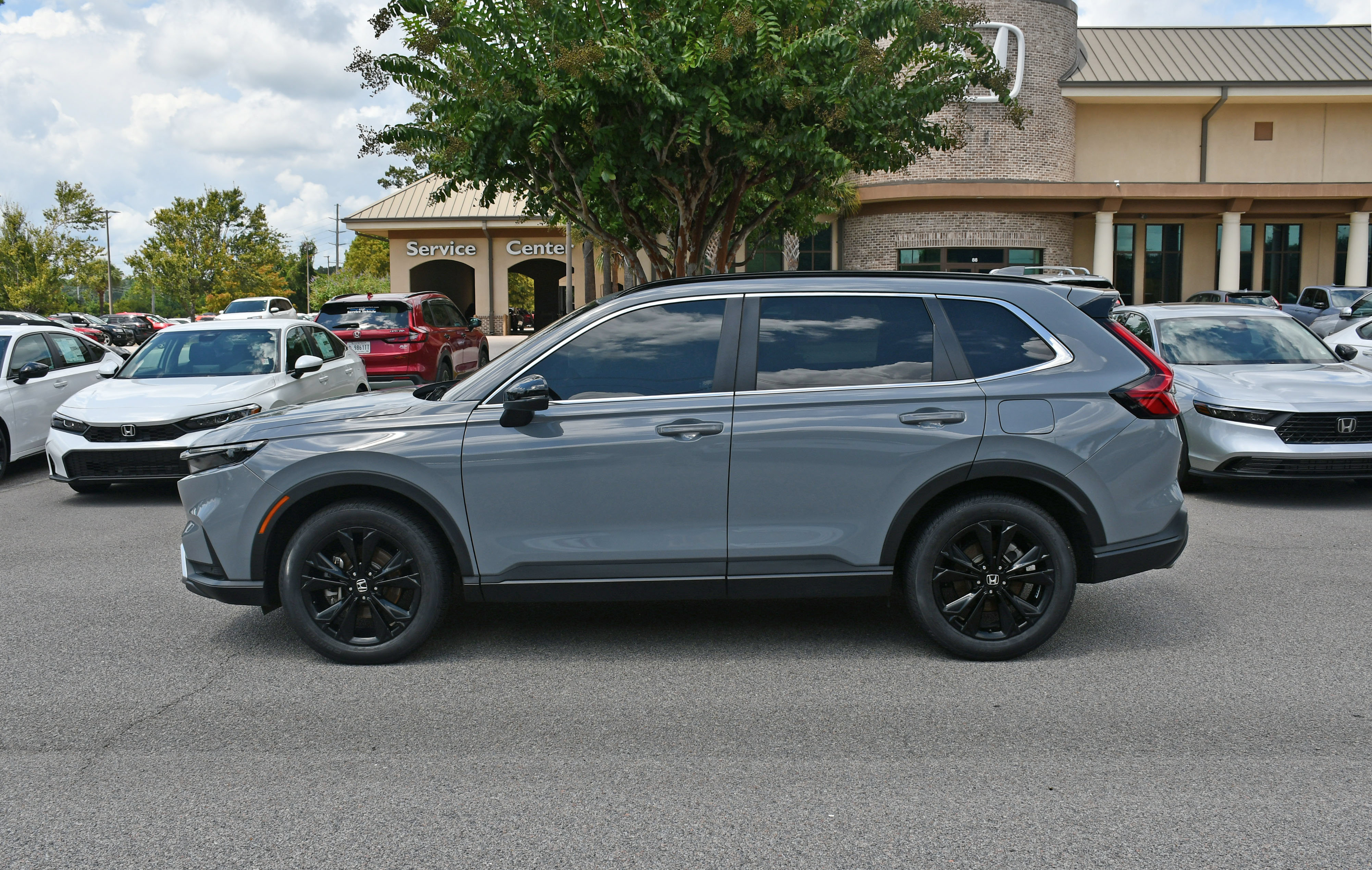 Used 2025 Honda CR-V Sport Touring image 2