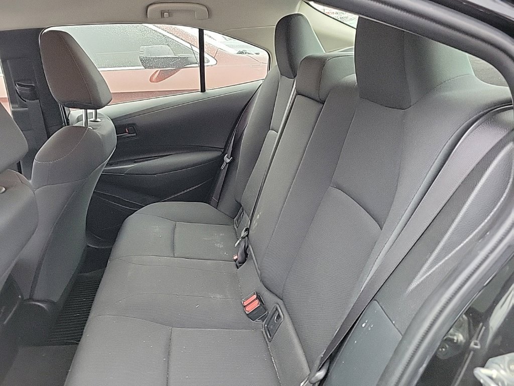 Used 2022 Toyota Corolla LE FWD image 12