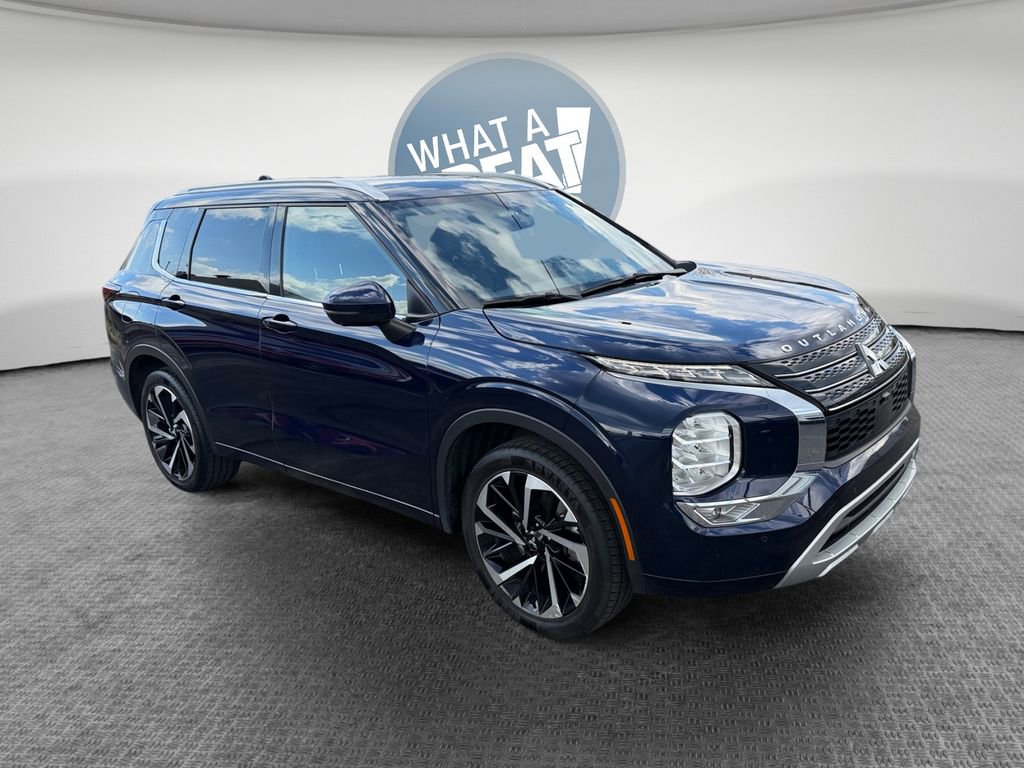 Used 2022 Mitsubishi Outlander SEL image 1