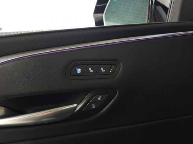 Used 2023 Cadillac Escalade ESV Sport image 14