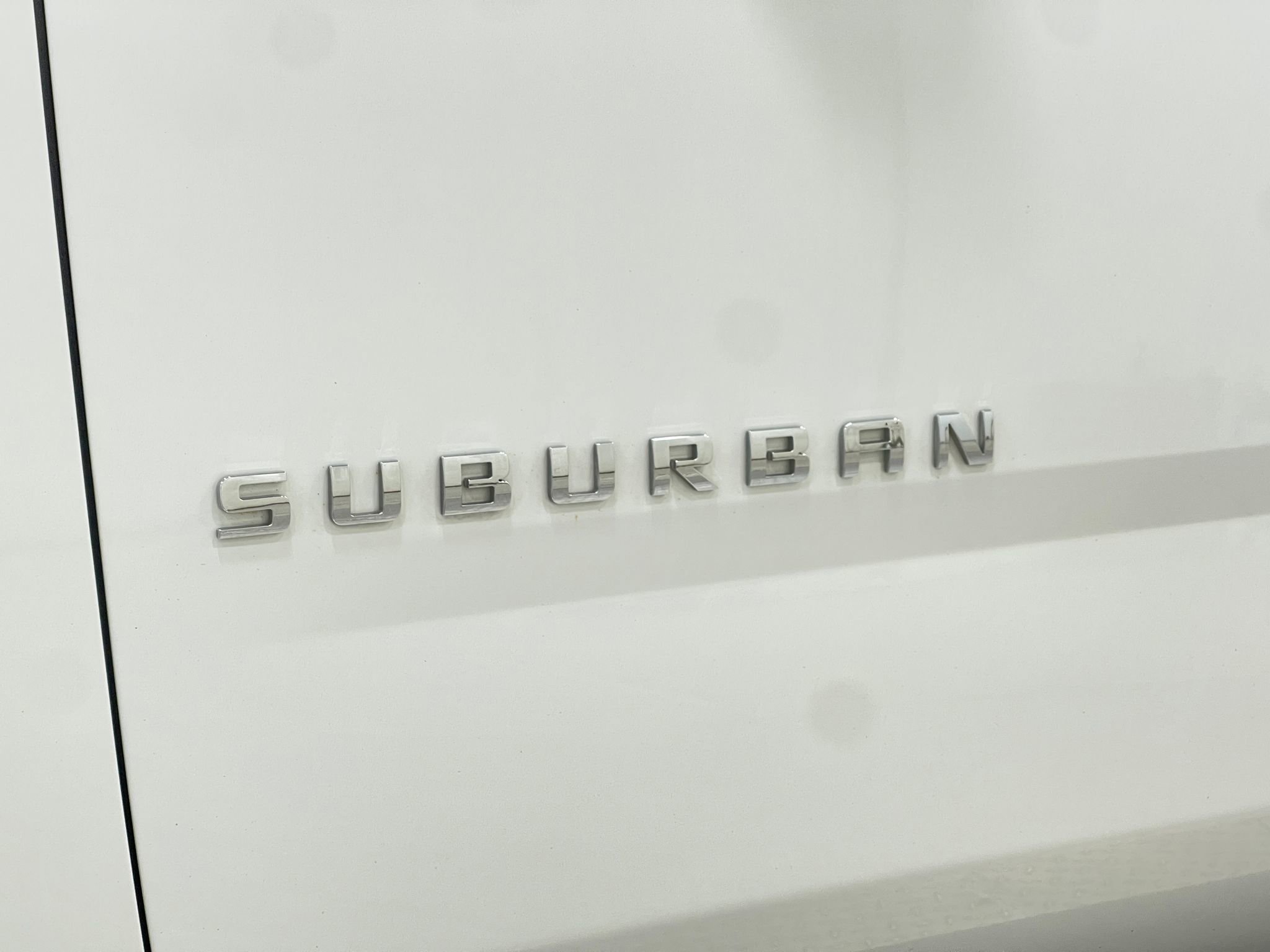 Used 2018 Chevrolet Suburban LT image 42