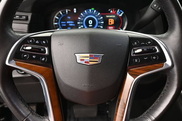 Used 2020 Cadillac Escalade Luxury w/ Escalade Sport Edition AWD/4WD image 30