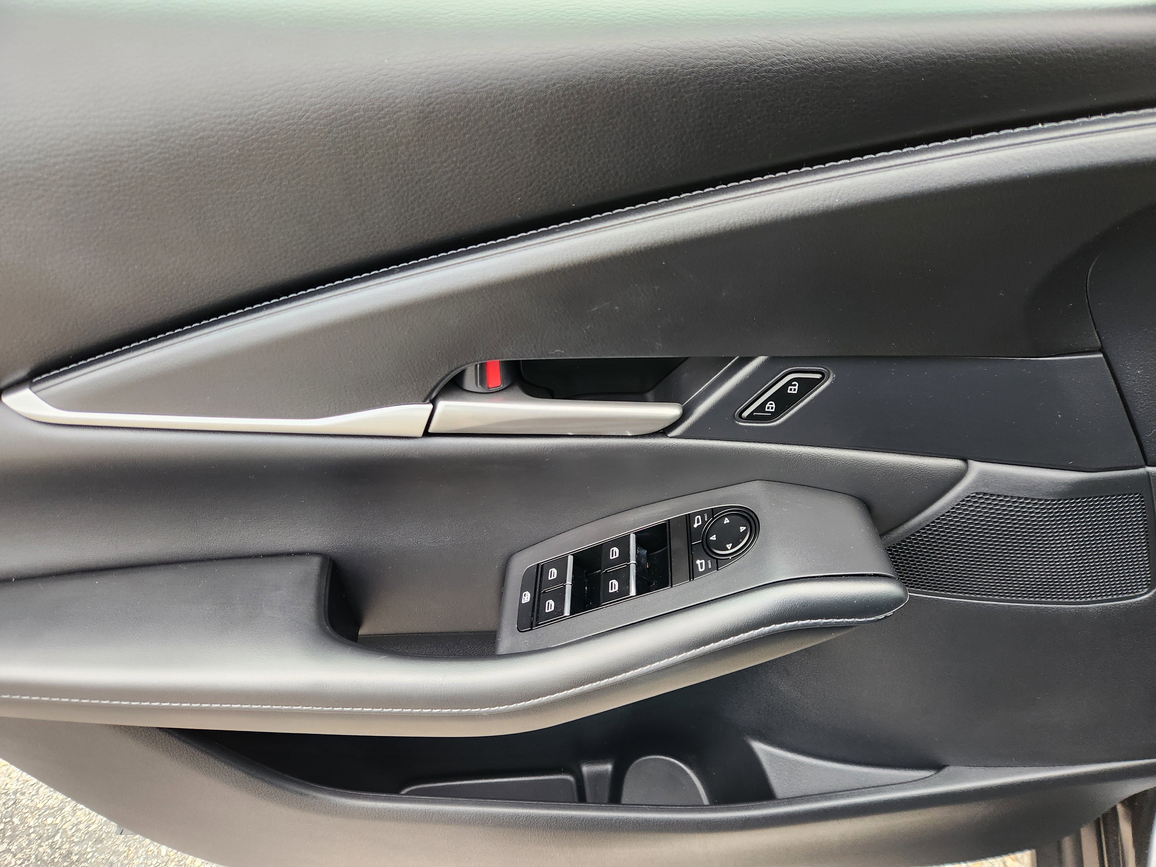 Used 2023 MAZDA CX-30 AWD 2.5 S w/ Select Package image 16