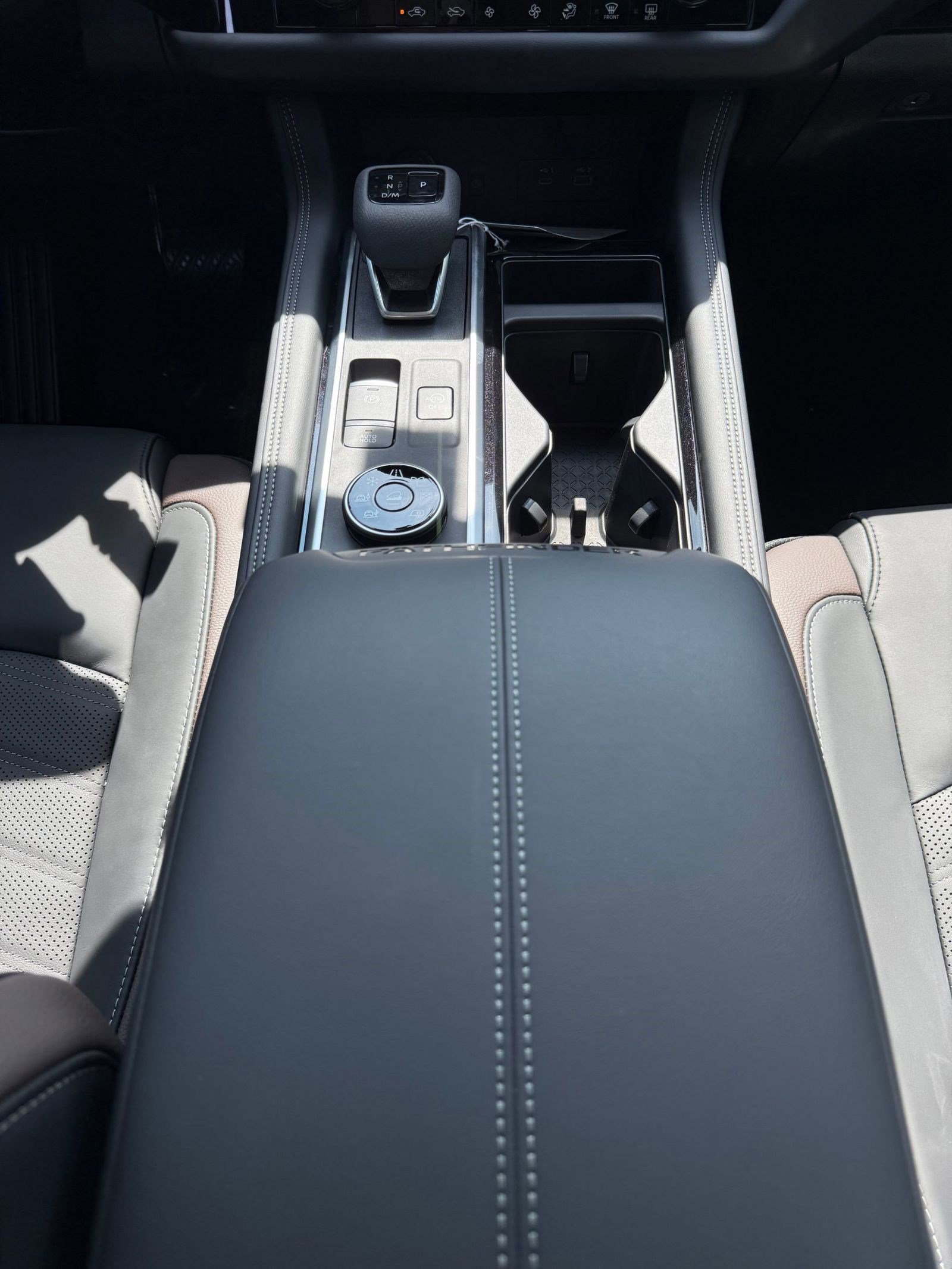 New 2025 Nissan Pathfinder Platinum image 23