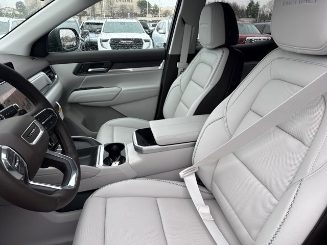New 2026 GMC Terrain Denali w/ LPO, Black Badging Package image 5