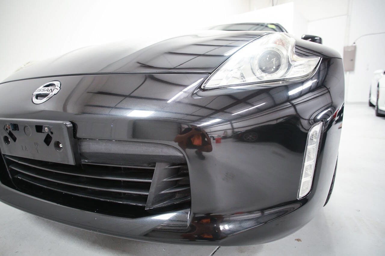 Used 2014 Nissan 370Z Touring w/ Sport Package image 8