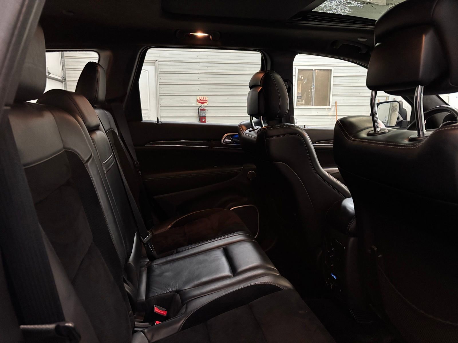 Used 2015 Jeep Grand Cherokee SRT w/ Trailer Tow Group IV AWD/4WD image 32