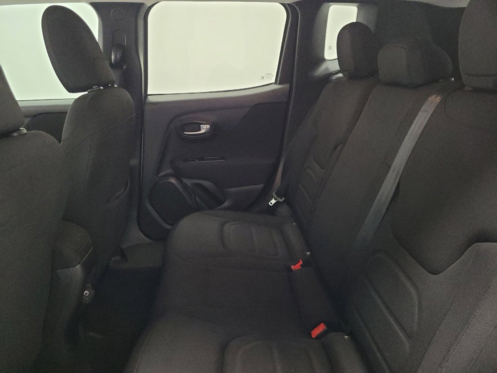 Used 2019 Jeep Renegade Latitude image 18