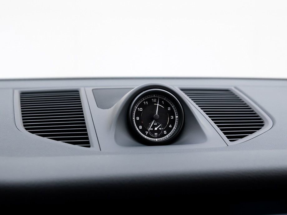 Certified 2025 Porsche Macan image 29