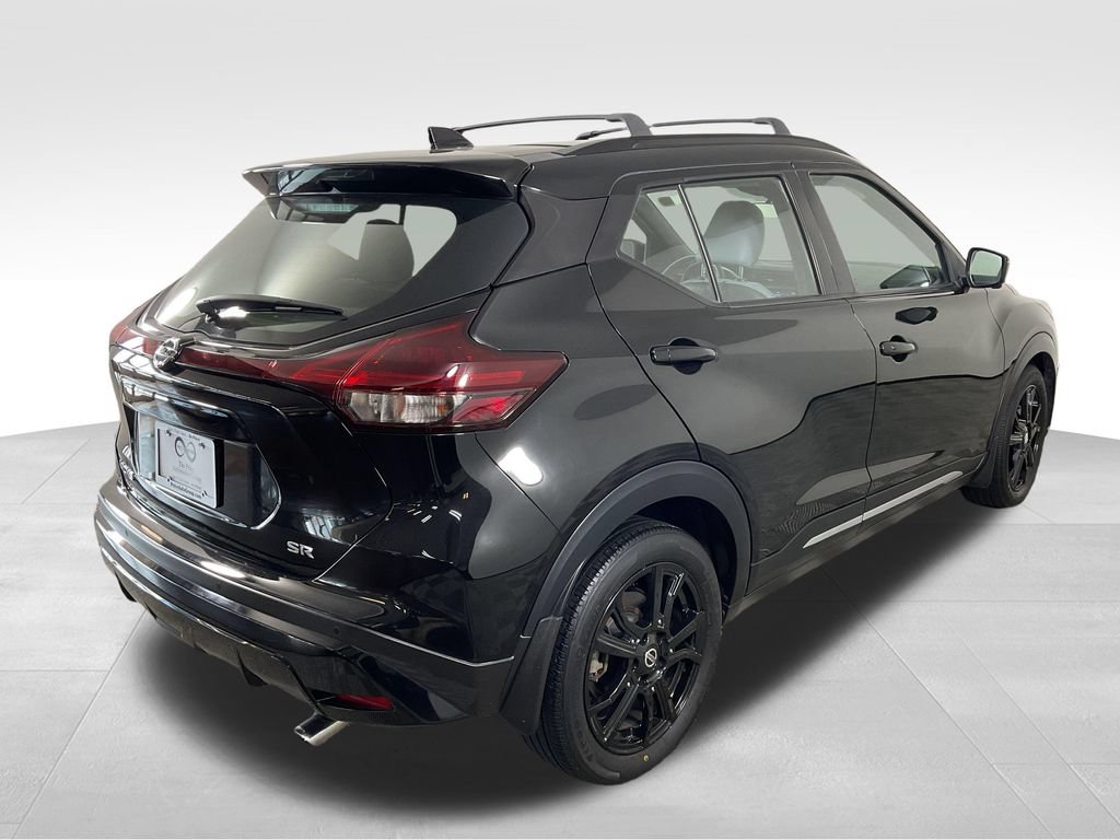 Used 2021 Nissan Kicks SR w/ SR Premium Package FWD image 9