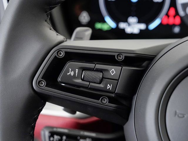 Certified 2025 Porsche Cayenne S AWD/4WD image 14