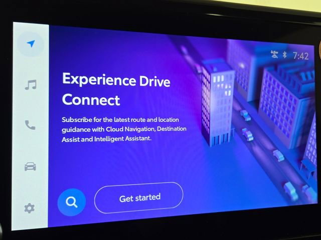 Used 2025 Toyota RAV4 XLE image 17