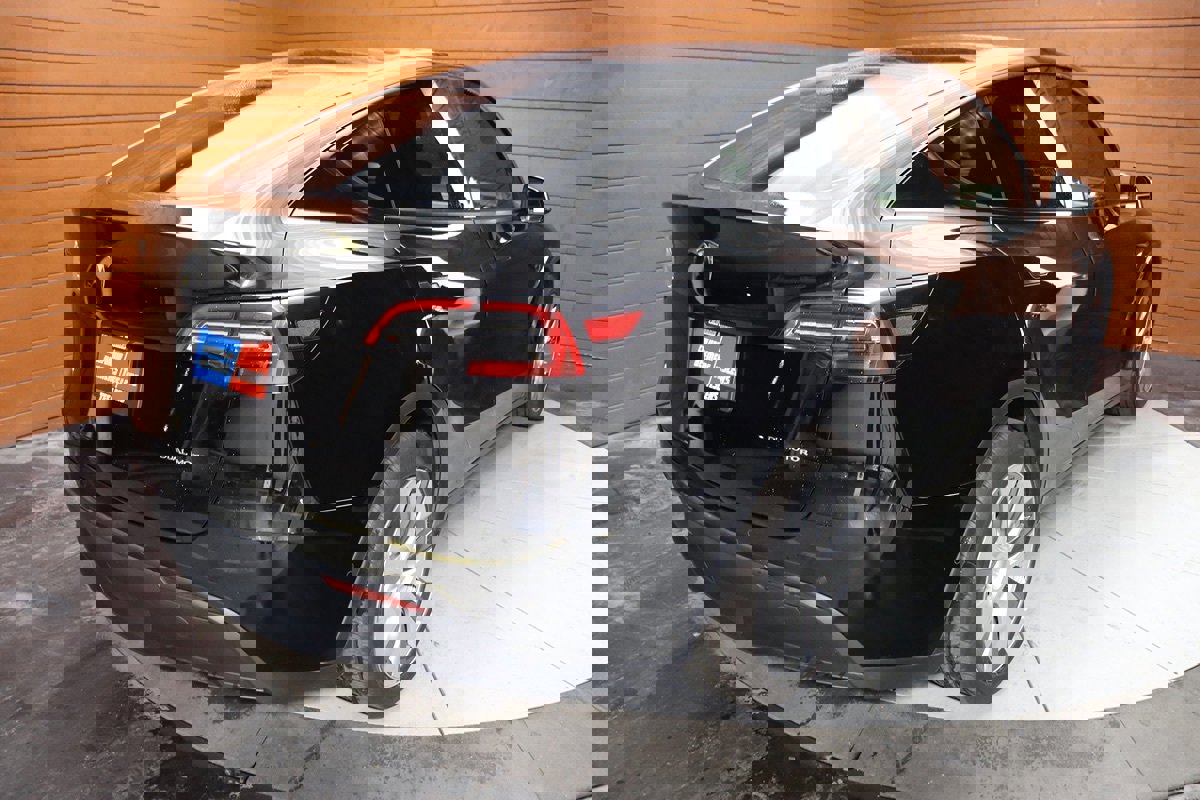 Used 2023 Tesla Model Y Long Range image 20