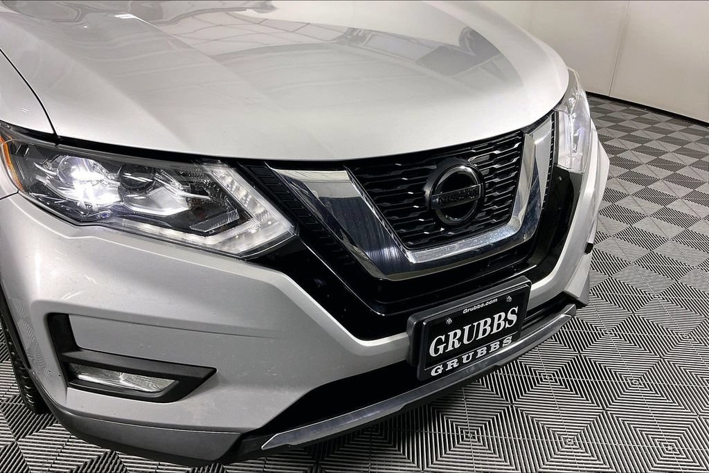 Used 2018 Nissan Rogue SL w/ Premium Package AWD/4WD image 38