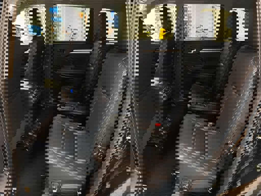 Used 2019 Toyota Highlander XLE image 21