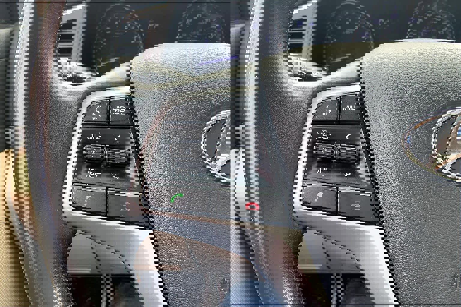 Used 2017 Hyundai Elantra Value Edition w/ Cargo Package image 24