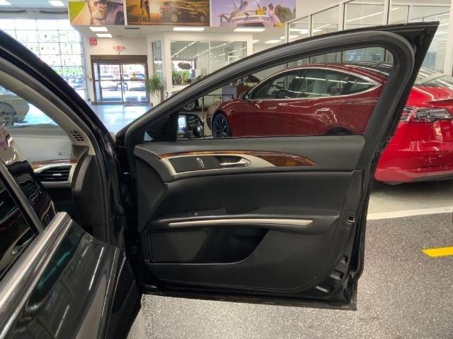 Used 2014 Lincoln MKZ AWD w/ Equipment Group 102A Reserve image 32