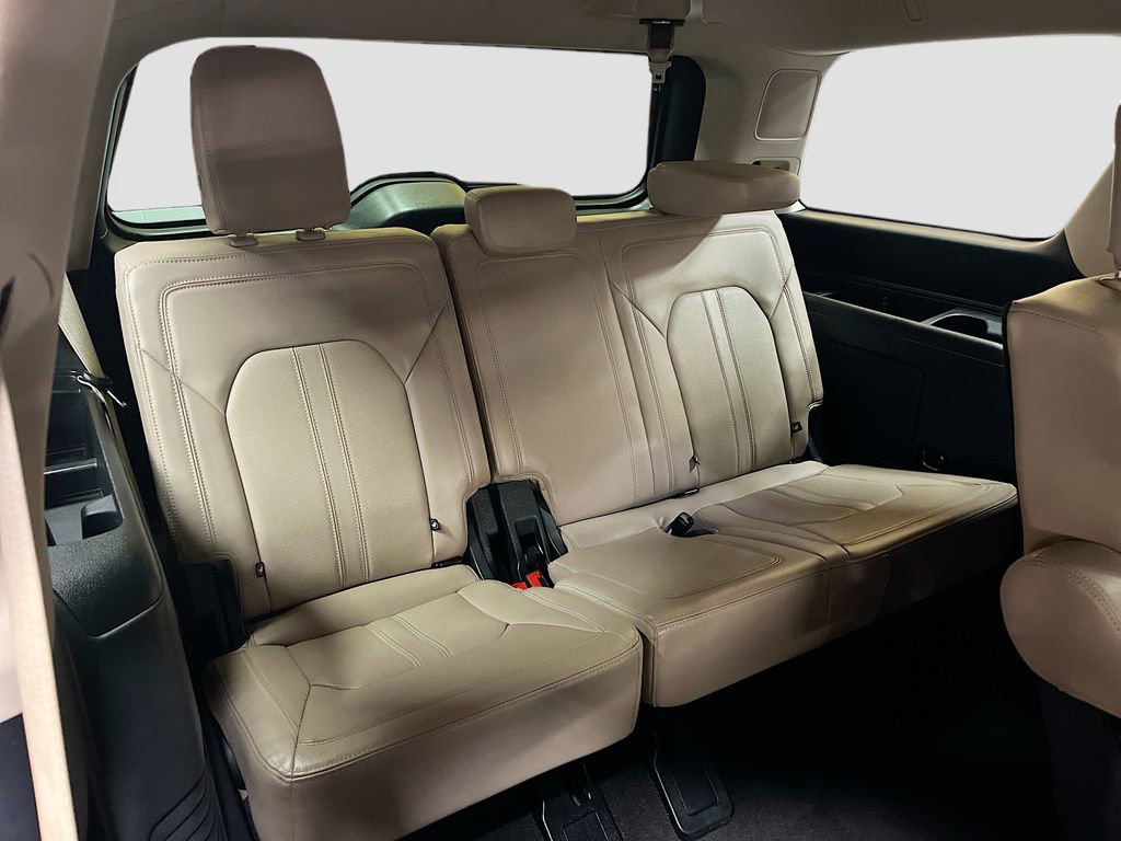 Used 2023 Ford Expedition Limited image 29
