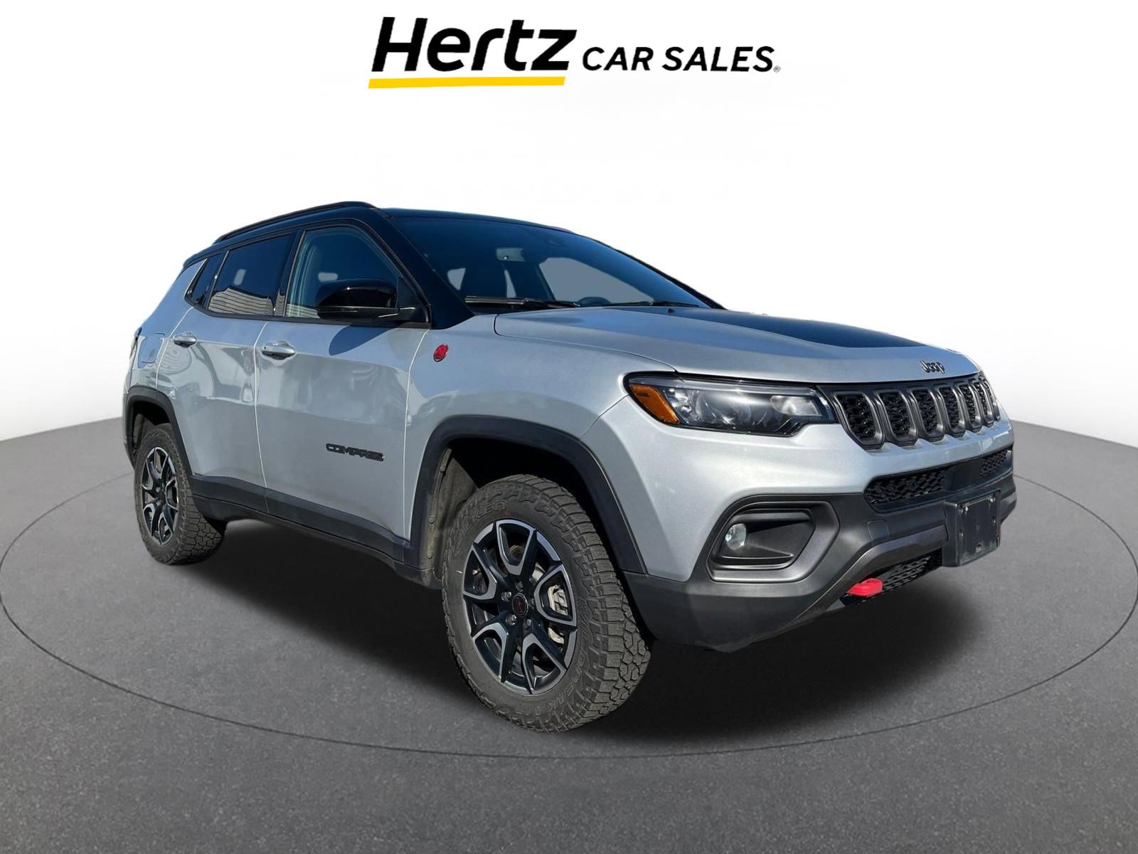 Used 2025 Jeep Compass Trailhawk image 1