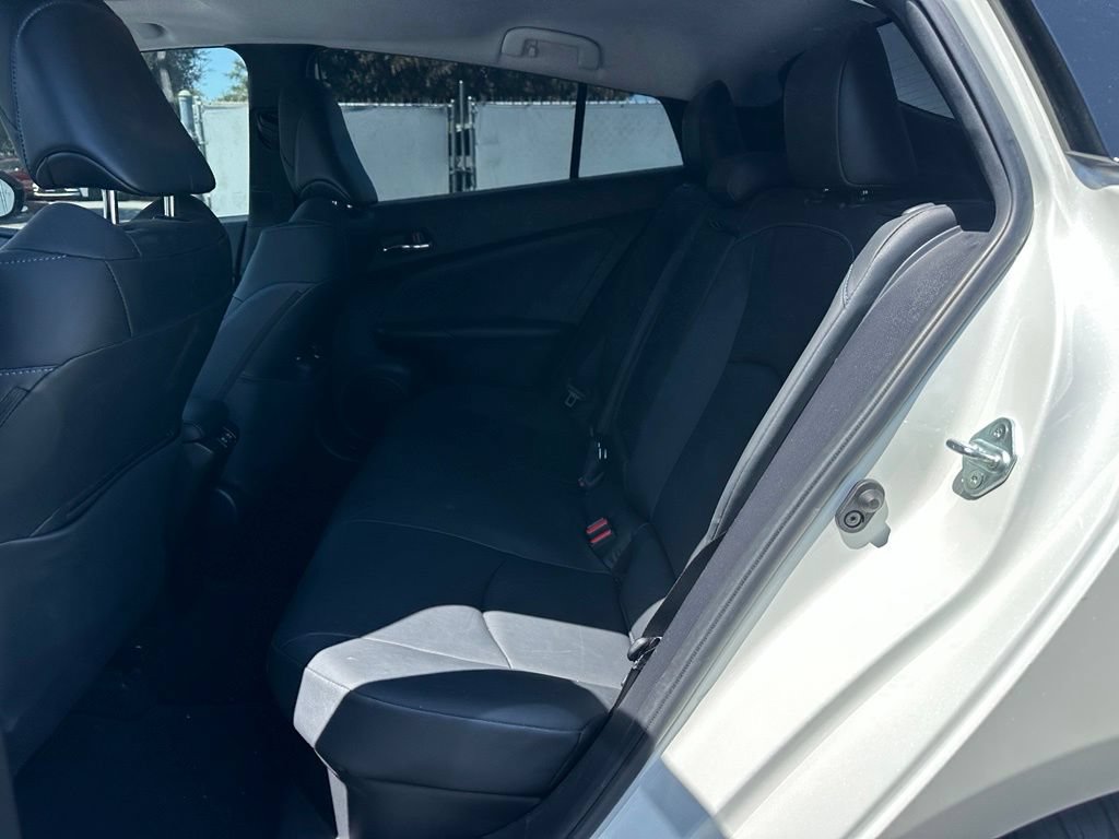 Certified 2020 Toyota Prius Limited w/ Premium Convenience Package FWD image 8