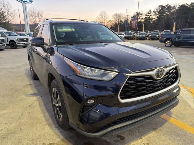 Used 2020 Toyota Highlander XLE image 29