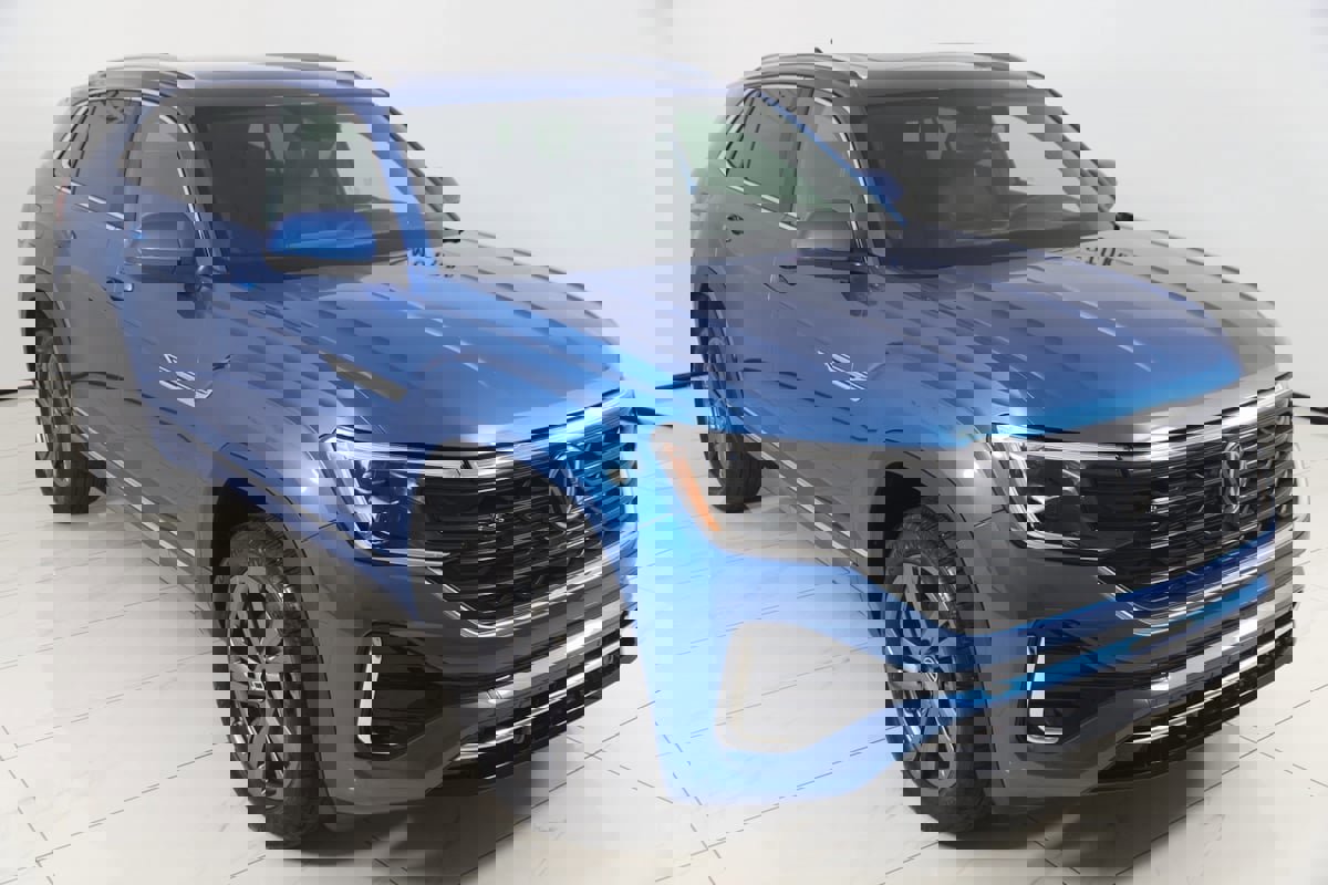 Used 2024 Volkswagen Atlas Cross Sport SEL R-Line image 45