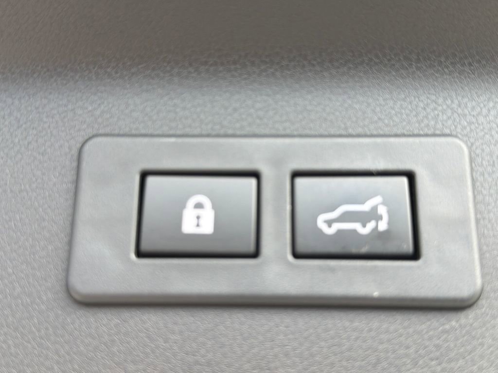 Certified 2025 Subaru Forester Premium AWD/4WD image 29
