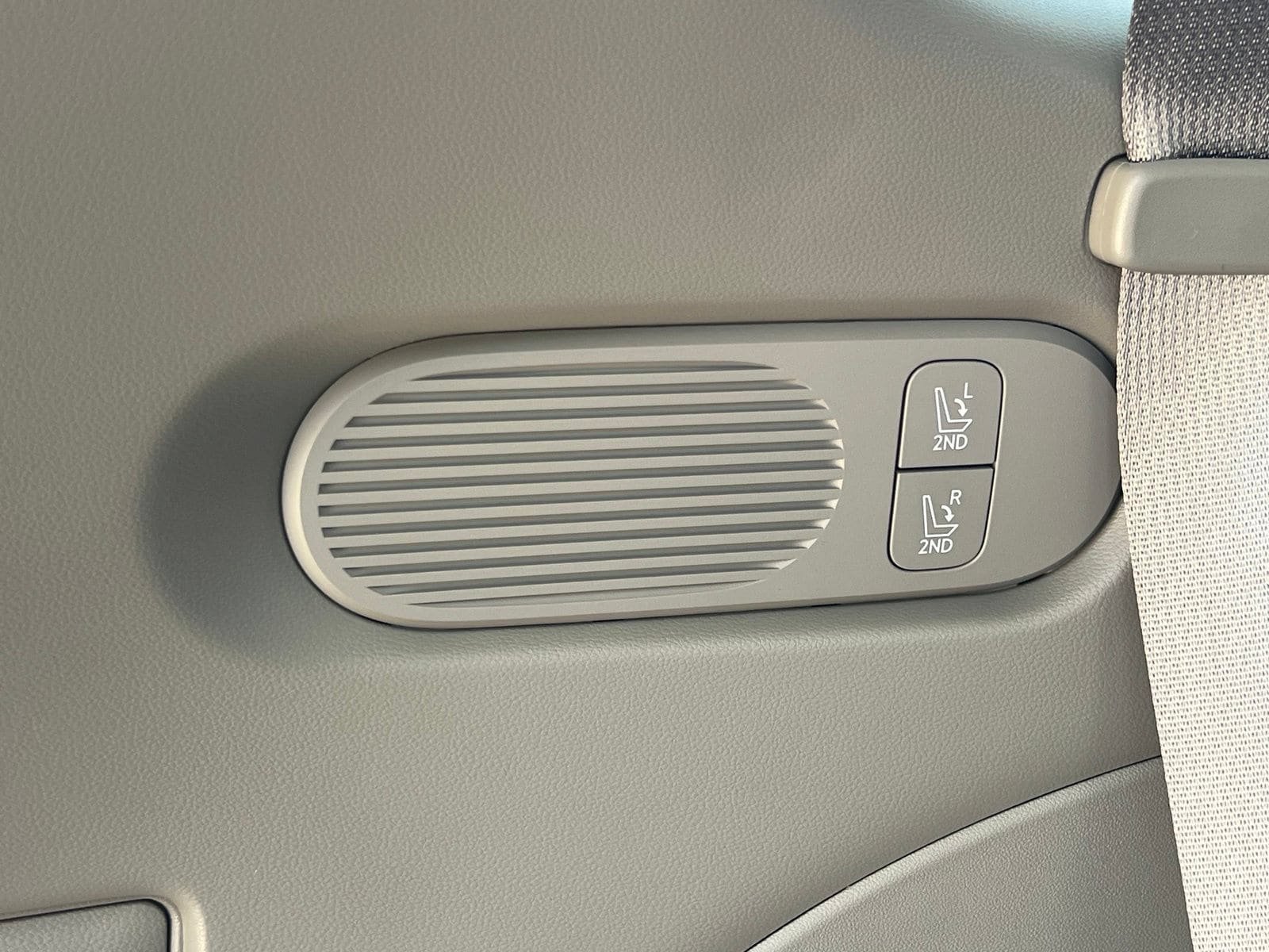New 2026 Hyundai Palisade SEL Premium w/ Tow & Go Package AWD/4WD image 17